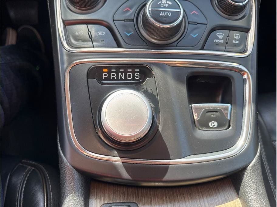 Used 2015 Chrysler 200 C w/ Navigation & Sound Group I AWD/4WD image 20