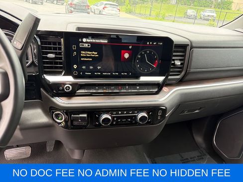 Used 2025 GMC Sierra 1500 SLT AWD/4WD image 18