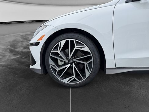 Used 2023 Hyundai Ioniq 6 Limited AWD/4WD image 19