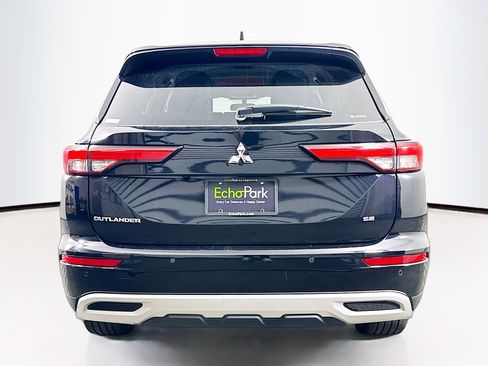 Used 2024 Mitsubishi Outlander SE AWD/4WD image 7