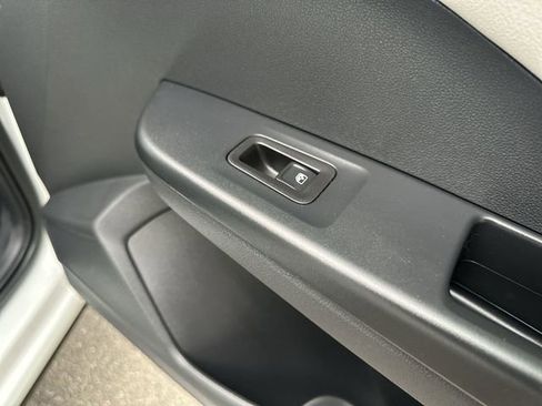 Used 2025 Volkswagen Taos S FWD image 32