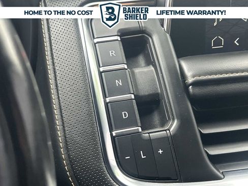 Used 2023 GMC Yukon AT4 w/ AT4 Premium Package AWD/4WD image 15