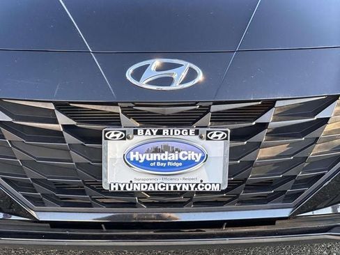 Used 2023 Hyundai Elantra SEL w/ Cargo Package image 8