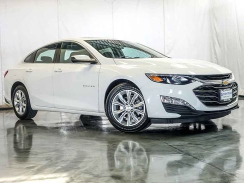 Certified 2024 Chevrolet Malibu LT FWD image 2