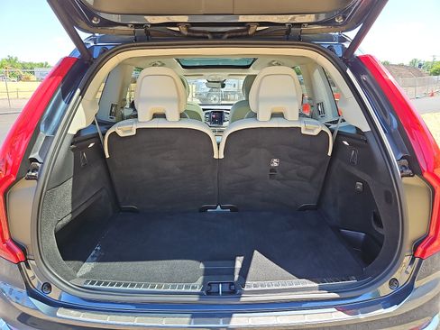 Certified 2023 Volvo XC90 B6 Plus w/ Protection Package AWD/4WD image 28