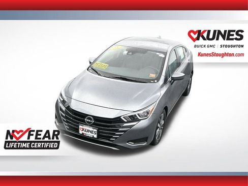 Used 2023 Nissan Versa SV image 35
