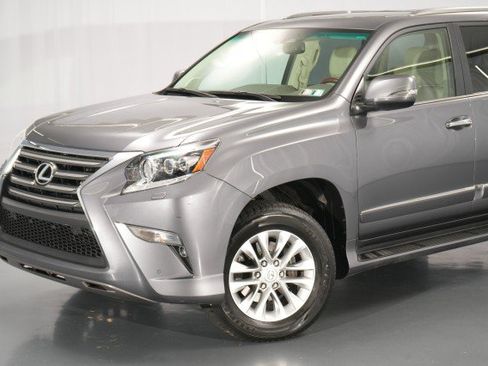 Used 2015 Lexus GX 460 w/ Premium Package AWD/4WD image 3