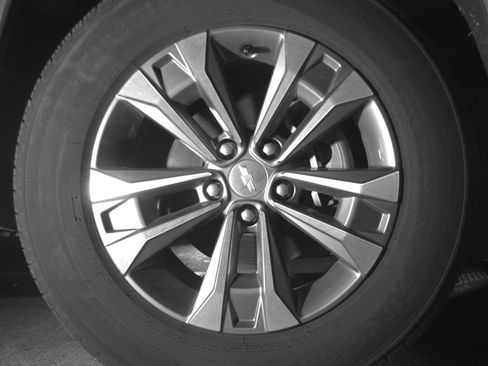 Used 2025 Chevrolet Equinox LT image 13