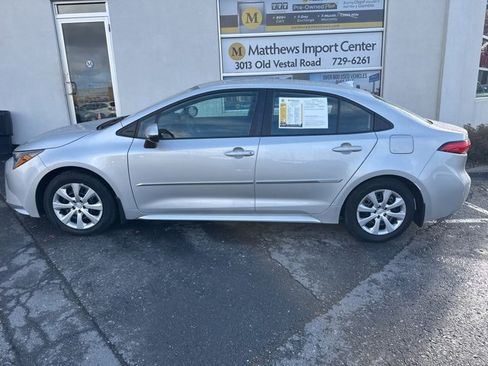 Used 2024 Toyota Corolla LE image 2