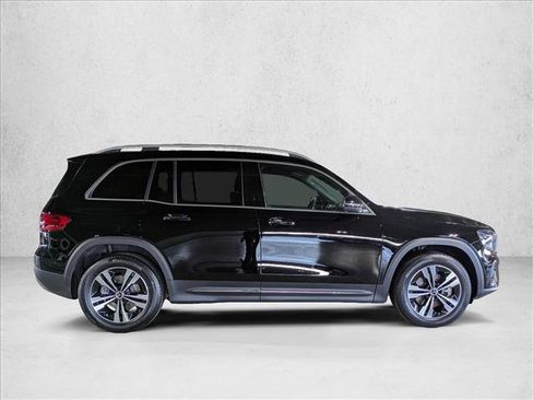 Certified 2025 Mercedes-Benz GLB 250 image 7