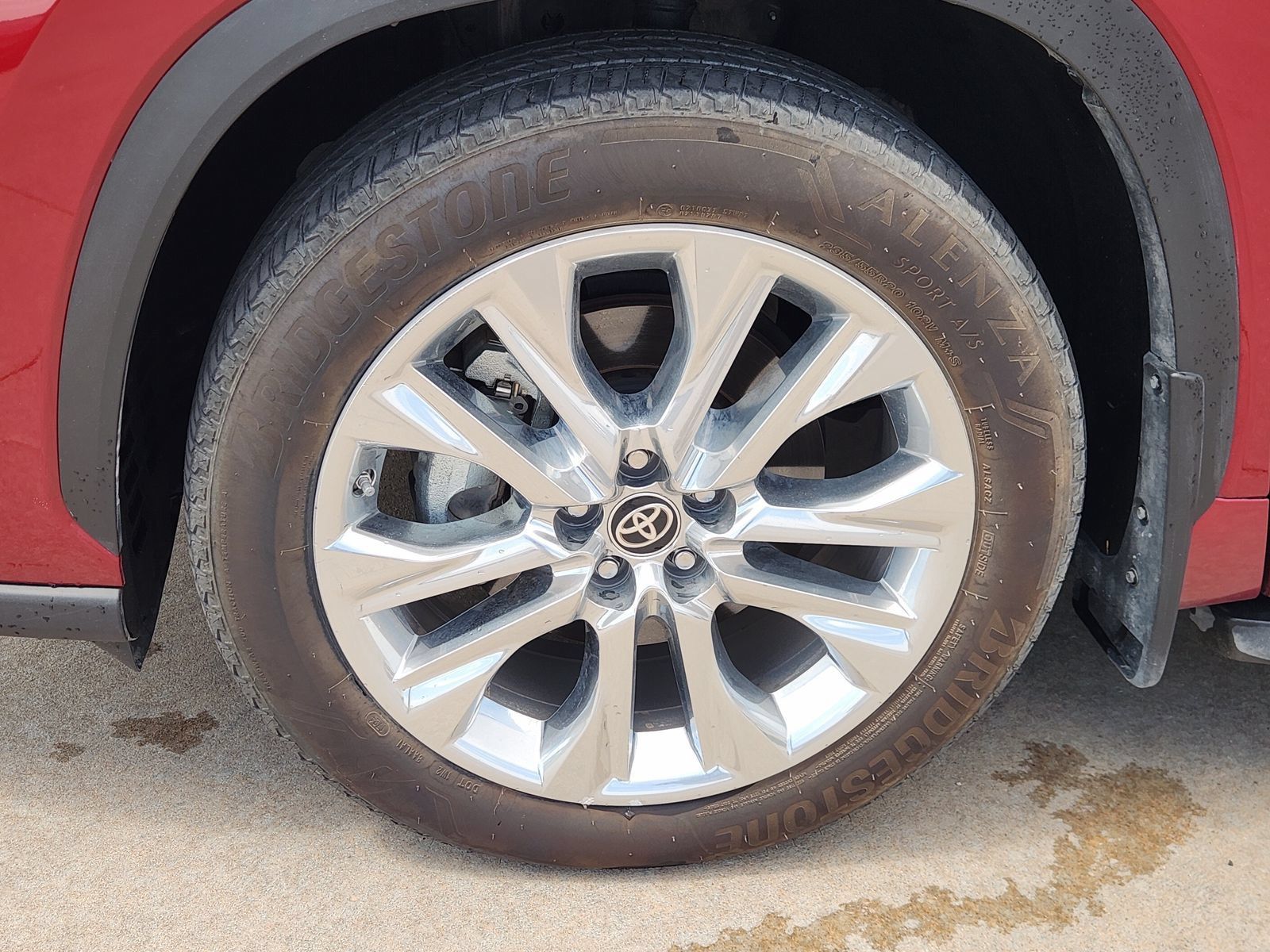 Used 2024 Toyota Highlander Limited AWD/4WD image 14