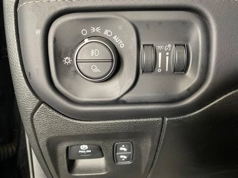 Used 2023 RAM 1500 Limited AWD/4WD image 24