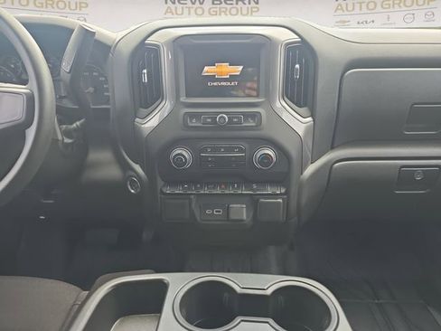 Used 2024 Chevrolet Silverado 1500 Custom Trail Boss w/ Turbomax Blackout Package AWD/4WD image 11