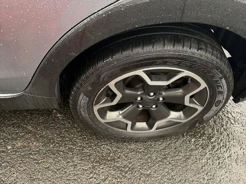 Used 2015 Subaru Crosstrek 2.0i Premium image 4