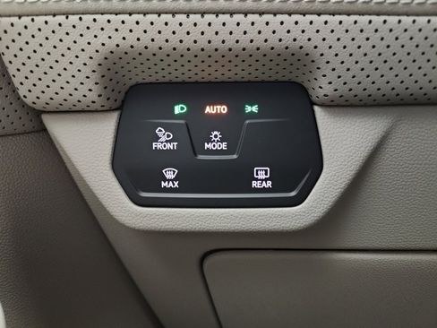 New 2026 Volkswagen Atlas SE FWD image 12