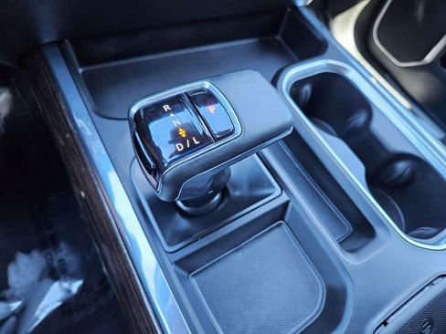 Used 2023 GMC Sierra 1500 Elevation image 28