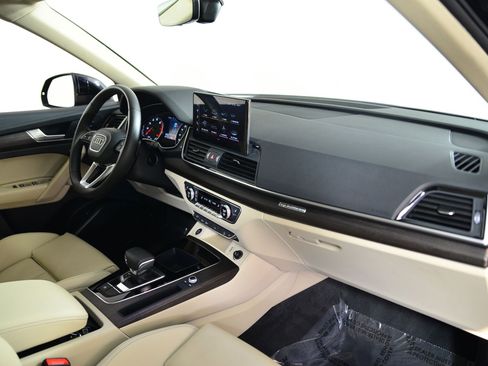 Certified 2024 Audi Q5 2.0T Premium w/ Convenience Package image 21