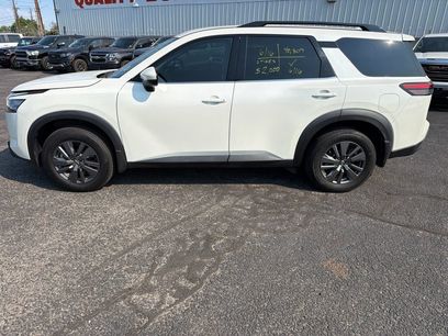 Used 2024 Nissan Pathfinder SV