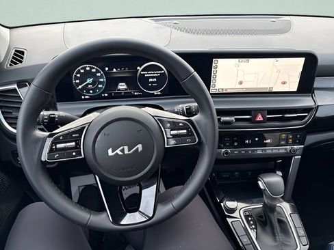 Used 2024 Kia Seltos S image 9