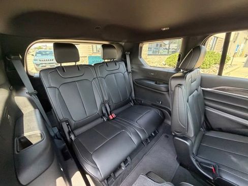 New 2026 Jeep Grand Cherokee L Limited AWD/4WD image 12