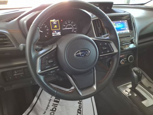 Certified 2022 Subaru Crosstrek 2.0i Premium w/ Moonroof Package AWD/4WD image 11
