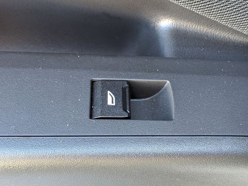 Used 2025 BMW X3 xDrive30i w/ Convenience Package image 27