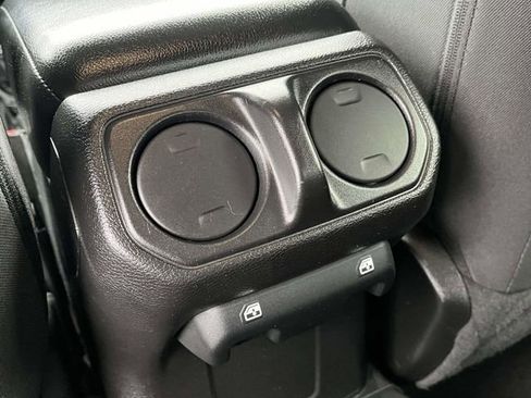 Used 2020 Jeep Gladiator Sport w/ Quick Order Package 24S image 19