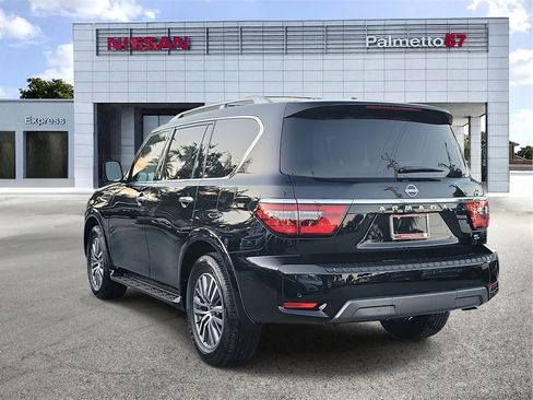 Certified 2024 Nissan Armada SL w/ Captain's Chairs Package image 4