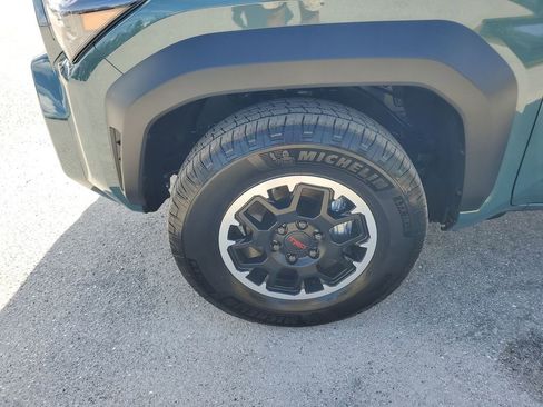 Certified 2025 Toyota 4Runner TRD Off-Road Premium image 17