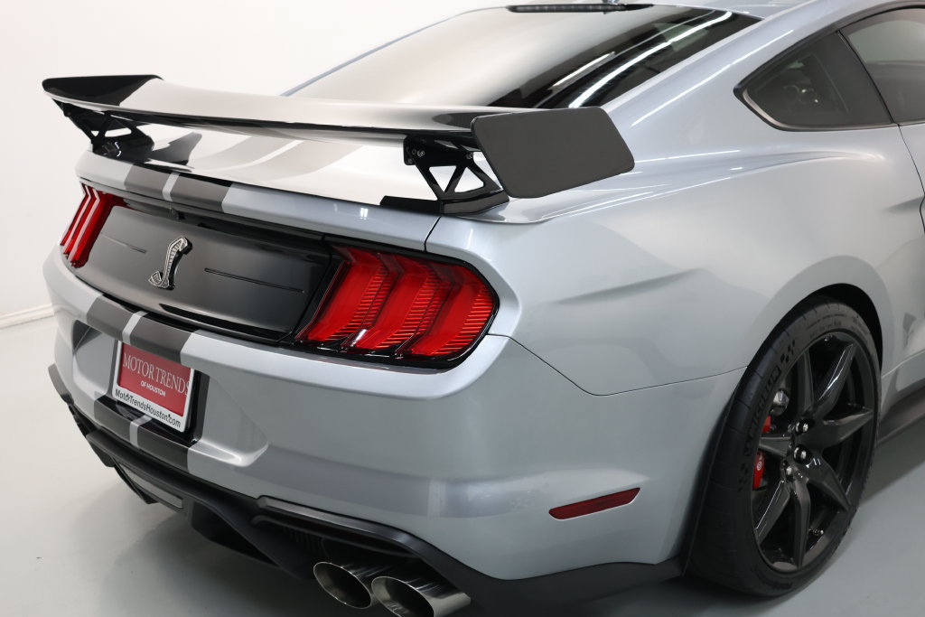 Used 2020 Ford Mustang Shelby GT500 w/ Carbon Fiber Track Pack RWD image 72