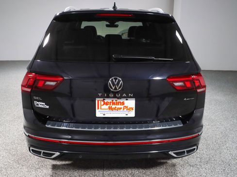 Used 2022 Volkswagen Tiguan SEL R-Line AWD/4WD image 8