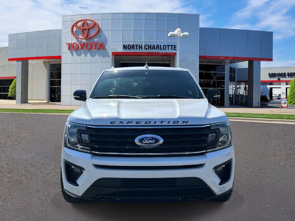 Used 2019 Ford Expedition Limited w/ Equipment Group 303A AWD/4WD image 2
