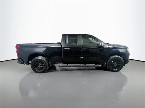 Used 2023 Chevrolet Silverado 1500 Custom w/ 2.7L Blackout Package image 7