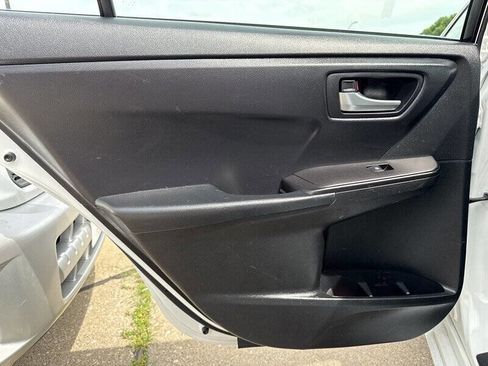 Used 2017 Toyota Camry LE image 17