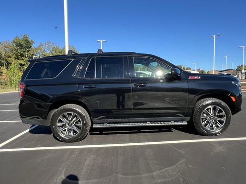 Used 2021 Chevrolet Tahoe Z71 w/ Rear Media and Nav Package image 10