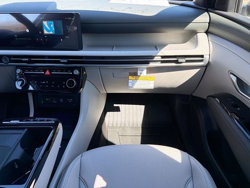 New 2026 Hyundai Tucson Limited image 18