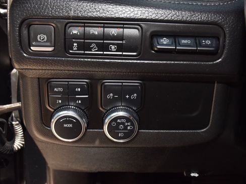 Used 2023 GMC Yukon Denali w/ LPO, Floor Liner Package AWD/4WD image 32