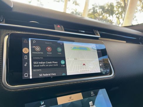 Used 2021 Land Rover Range Rover Velar S image 10