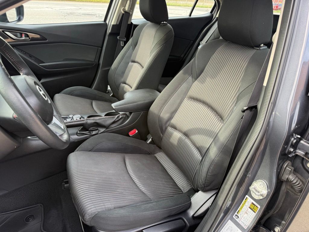 Used 2016 MAZDA MAZDA3 i Touring FWD image 22