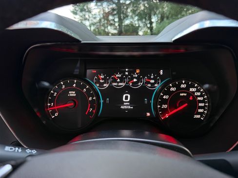 Used 2018 Chevrolet Camaro ZL1 RWD image 45