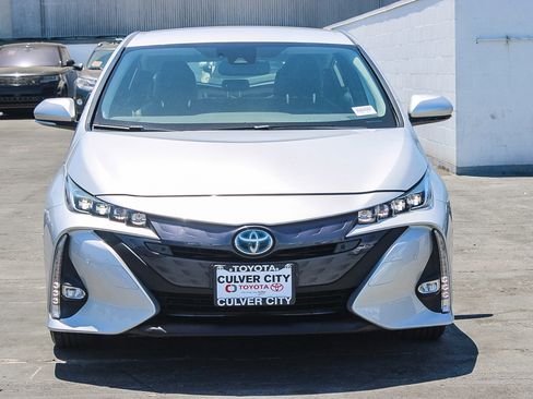 Used 2020 Toyota Prius Prime Limited FWD image 2