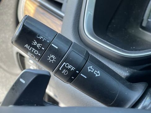 Used 2020 Honda CR-V Touring image 32