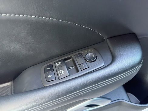 Used 2022 Dodge Challenger R/T Scat Pack w/ Shaker Package RWD image 9
