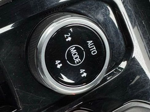 Certified 2023 Chevrolet Colorado Trail Boss w/ Technology Package image 16