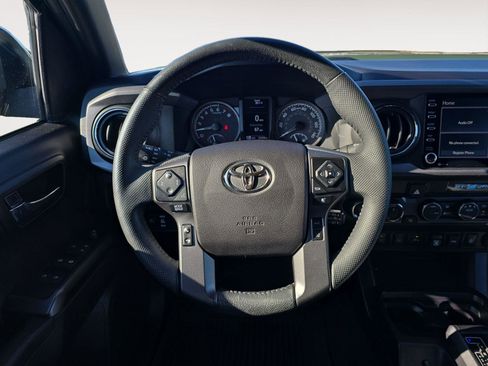 Used 2021 Toyota Tacoma TRD Off-Road image 11