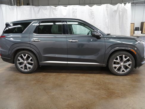 Used 2022 Hyundai Palisade Limited AWD/4WD image 2