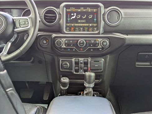 Used 2023 Jeep Wrangler Unlimited Sahara w/ Cold Weather Group AWD/4WD image 15