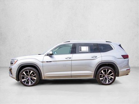Used 2024 Volkswagen Atlas SEL Premium R-Line AWD/4WD image 8
