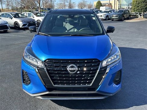Used 2023 Nissan Kicks SR w/ SR Premium Package image 9