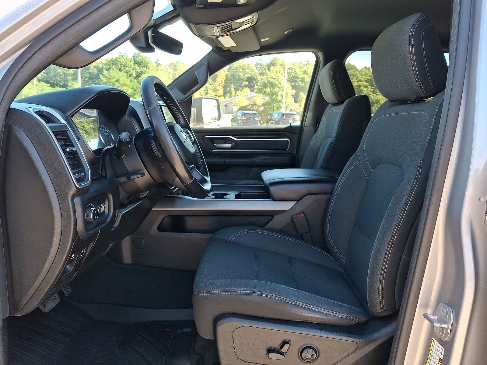 Used 2019 RAM 1500 Big Horn AWD/4WD image 15